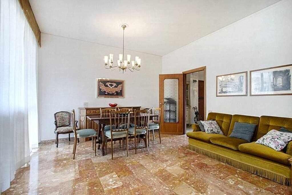 Frati Bigi With Two Bedrooms And Parking Florenz Exterior foto