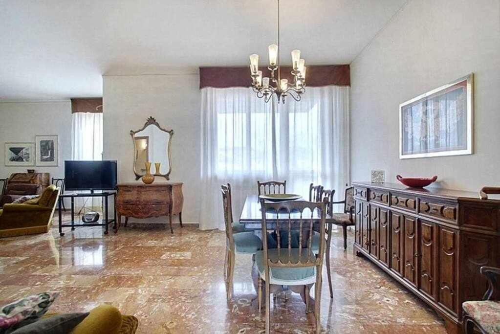 Frati Bigi With Two Bedrooms And Parking Florenz Exterior foto
